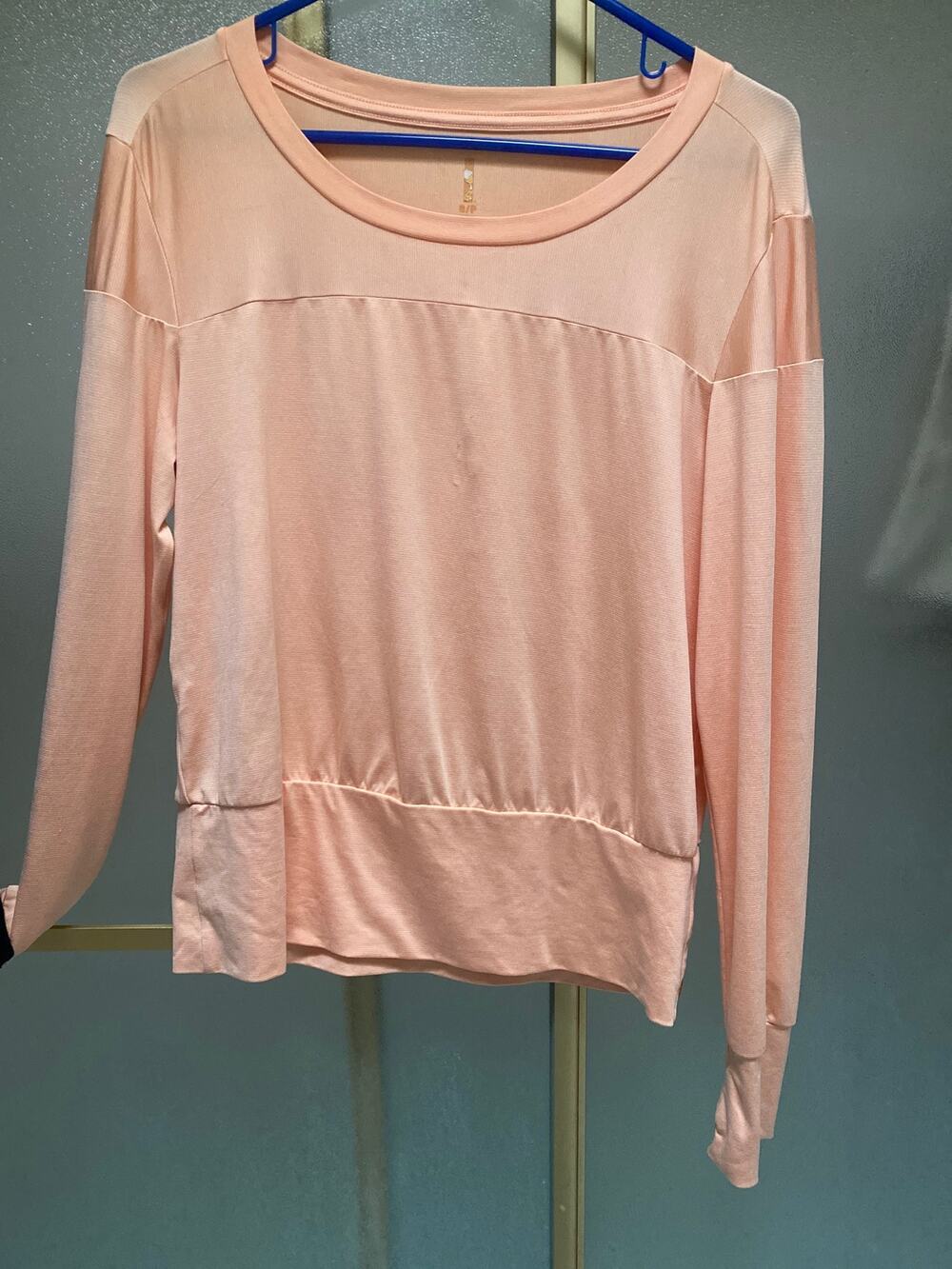 Lucy discontinued small petit gorgeous peach running sweatshirt hoodie yoga